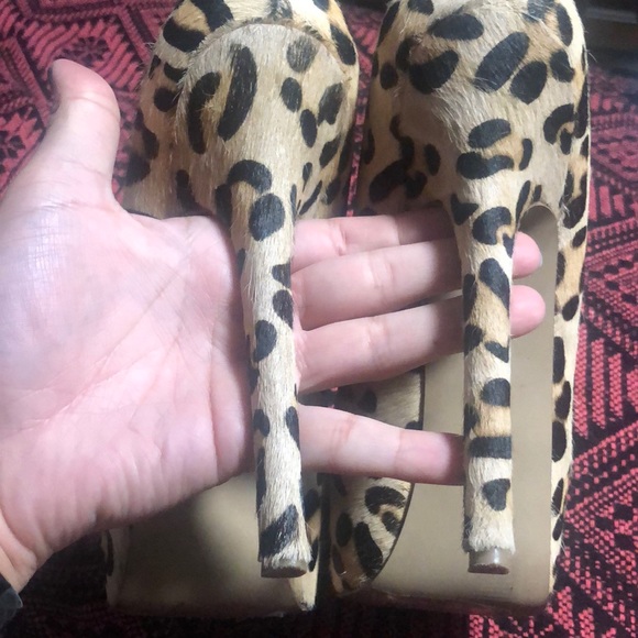 Steve Madden Leopard Deja Vu Pumps - Picture 5 of 5